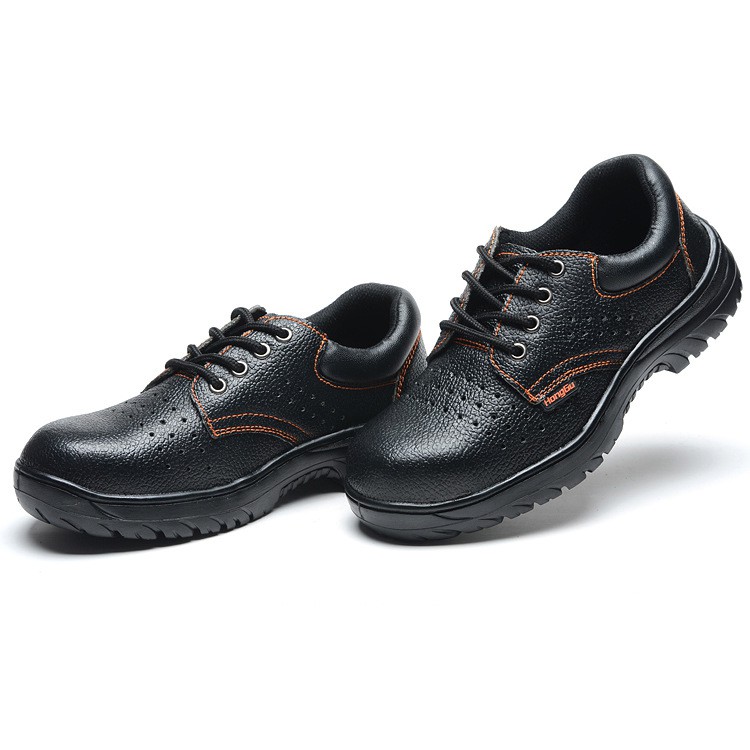 Antiskid and wear-resistant safety protection of Baotou working shoes safety shoes