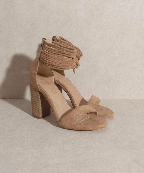 OASIS SOCIETY Blair   Thick Ankle Strap Block Heel